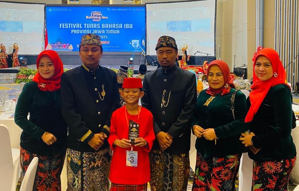 Juara 1 FTBI Jawa Timur, Rayhan Harumkan Bangkalan Lewat Tawa Bahasa Madura